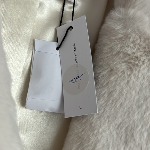 Velvet by Graham &Spencer - Picture 3 of 9